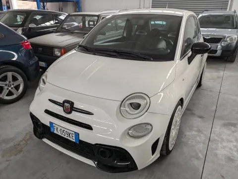Abarth 595 1.4 t-jet 145cv - Immagine 15