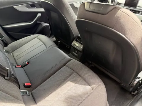 Audi A4 Avant 2.0 tdi Business 150cv s-tronic - Immagine 15