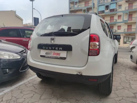Dacia Duster 1.5 dci Prestige 4x2 s&s 110cv E6 - Immagine 4
