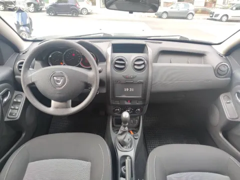 Dacia Duster 1.5 dci Prestige 4x2 s&s 110cv E6 - Immagine 7