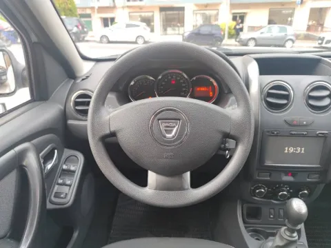Dacia Duster 1.5 dci Prestige 4x2 s&s 110cv E6 - Immagine 12