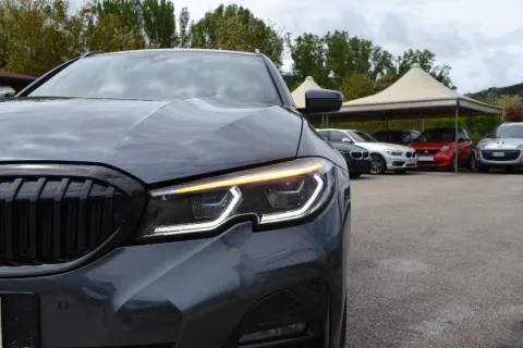 BMW 330d Touring mhev 48V xdrive Msport auto - Immagine 4