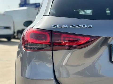 Mercedes GLA 220 d Sport Plus 4matic auto - Immagine 11