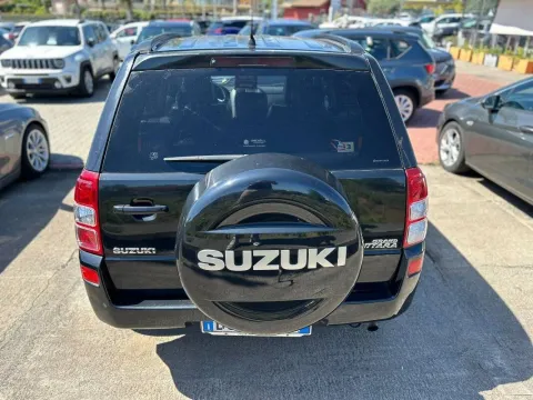 Suzuki Grand Vitara 5p 1.9 ddis Executive - Immagine 4