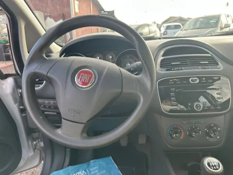 Fiat Punto 5p 1.3 mjt 16v Street 75cv E5+ - Immagine 8