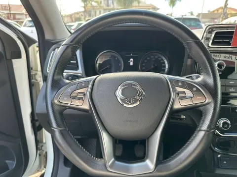 Ssangyong Tivoli 1.6 Exclusive 2wd - Immagine 8