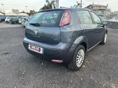 Fiat Punto Evo 5p 1.3 mjt Emotion s&s 95cv - Immagine 5