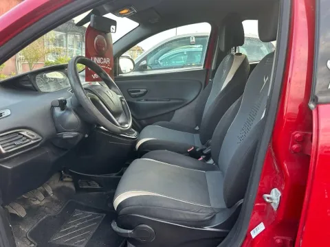 Lancia Ypsilon 1.2 8v Gold c/CL 69cv E6 - Immagine 10