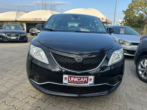 Lancia Ypsilon 1.2 Platinum ecochic Gpl 69cv my16 - Immagine 2