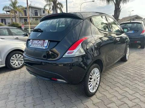 Lancia Ypsilon 1.2 Platinum ecochic Gpl 69cv my16 - Immagine 5