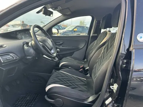 Lancia Ypsilon 1.2 Platinum ecochic Gpl 69cv my16 - Immagine 13