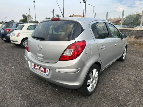 Opel Corsa 5p 1.2 Cosmo 85cv - Immagine 5
