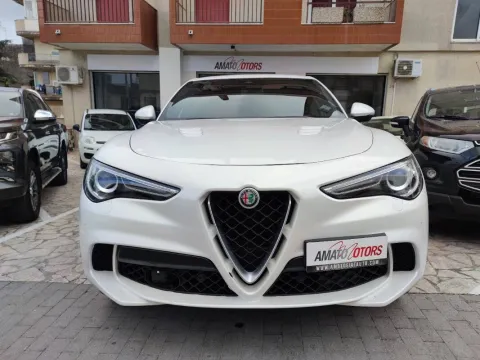 Alfa Romeo Stelvio 2.9 bi-t V6 Quadrifoglio Q4 510cv auto my19 - Immagine 3