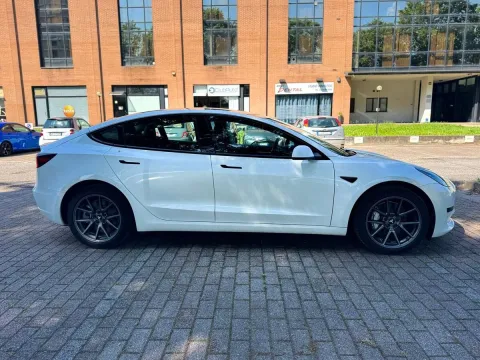 Tesla Model 3 Standard rwd Plus - Immagine 4