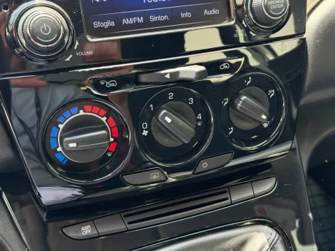 Lancia Ypsilon 1.2 Gold 69cv my18 - Immagine 22