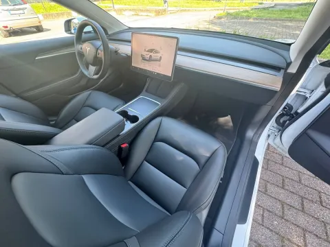 Tesla Model 3 Standard rwd Plus - Immagine 24