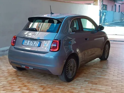 Fiat 500e 42 kWh Passion - Immagine 3