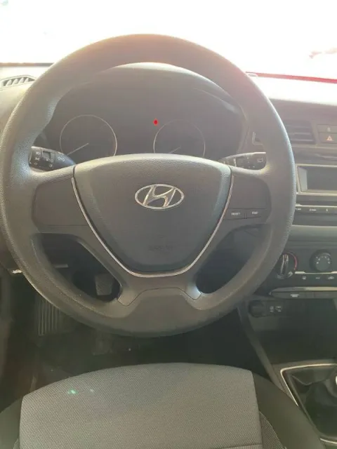 Hyundai i20 5p 1.1 crdi Style 75cv my17 - Immagine 12
