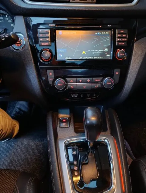 Nissan Qashqai 1.6 dci N-Connecta 2wd 130cv xtronic - Immagine 10