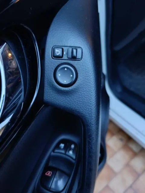 Nissan Qashqai 1.6 dci N-Connecta 2wd 130cv xtronic - Immagine 12