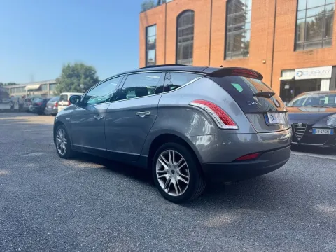 Lancia Delta 2.0 mjt Platino 165cv dpf - Immagine 5