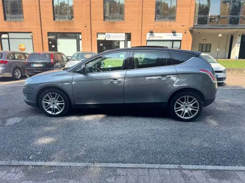 Lancia Delta 2.0 mjt Platino 165cv dpf - Immagine 6