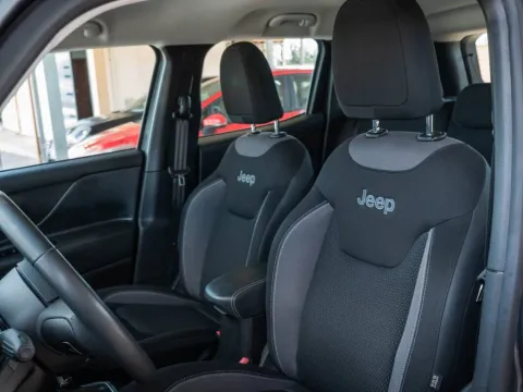 Jeep Renegade 1.3 t4 phev Limited 4xe at6 - Immagine 12