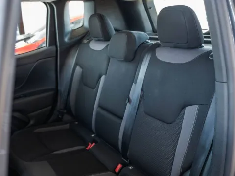 Jeep Renegade 1.3 t4 phev Limited 4xe at6 - Immagine 14