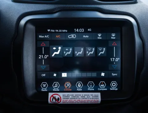 Jeep Renegade 1.3 t4 phev Limited 4xe at6 - Immagine 21