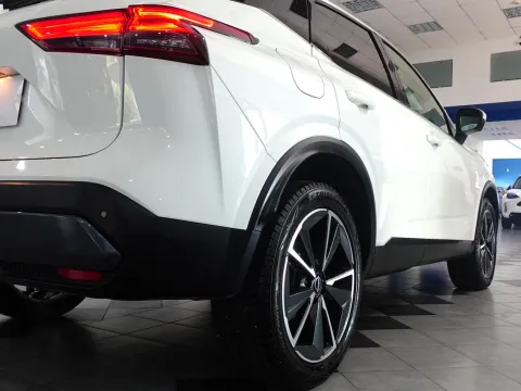 Nissan Qashqai 1.3 mhev Tekna 2wd 158cv xtronic - Immagine 8
