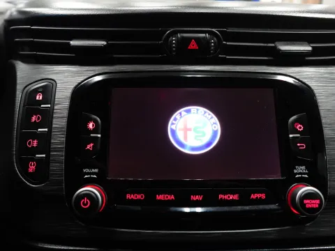 Alfa Romeo Giulietta 1.6 jtdm Sport 120cv my19 - Immagine 18