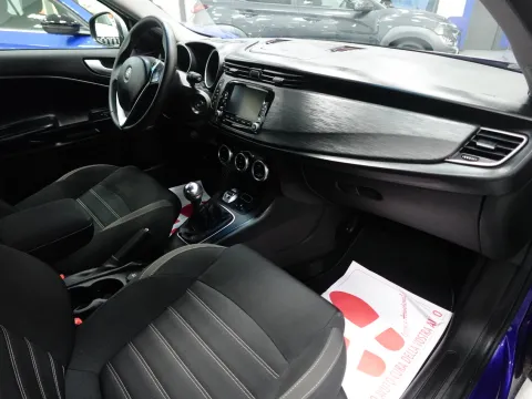 Alfa Romeo Giulietta 1.6 jtdm Sport 120cv my19 - Immagine 26