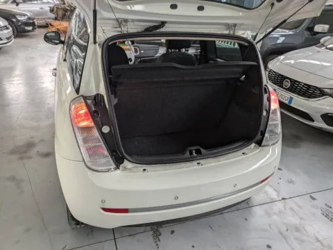 Lancia Ypsilon 1.2 8v Elefantino 69cv my14 - Immagine 7
