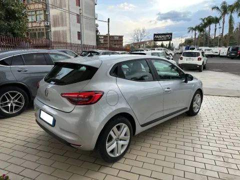 Renault Clio 1.0 tce Business 90cv my21 - Immagine 8