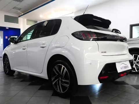 Peugeot 208 1.2 puretech Allure Pack s&s 100cv eat8 - Immagine 5