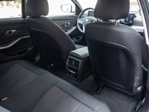 BMW 320d mhev 48V xdrive auto - Immagine 15