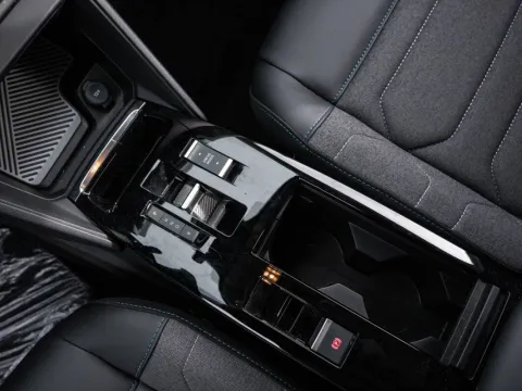 Citroen C4 X motore elettrico 100kW Plus - Immagine 26