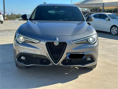 Alfa Romeo Stelvio 2.2 t Veloce Q4 210cv auto - Immagine 3