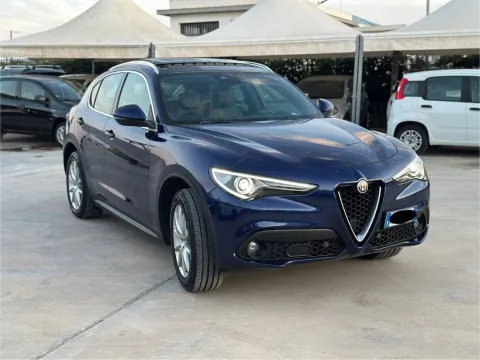 Alfa Romeo Stelvio 2.2 t Executive Q4 210cv auto - Immagine 3