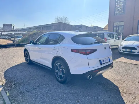 Alfa Romeo Stelvio 2.2 t Business rwd 180cv auto - Immagine 7