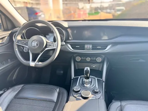 Alfa Romeo Stelvio 2.2 t Business rwd 180cv auto - Immagine 23