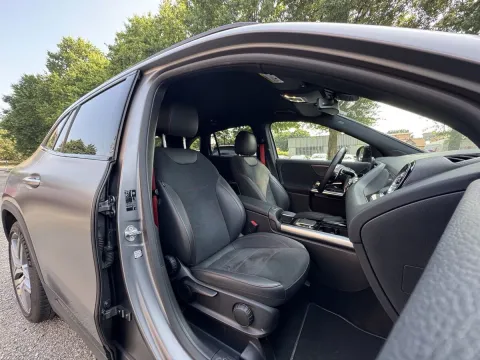Mercedes GLA AMG 35 Race Edition 4matic auto - Immagine 23