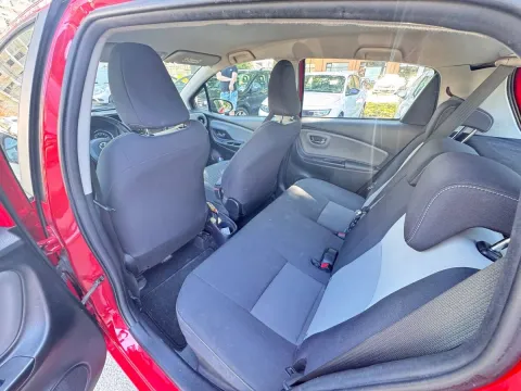 Toyota Yaris 5p 1.5h Active my18 - Immagine 17