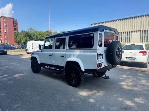 Land Rover Defender 110 2.2 td SW - Immagine 7