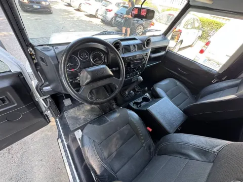 Land Rover Defender 110 2.2 td SW - Immagine 11