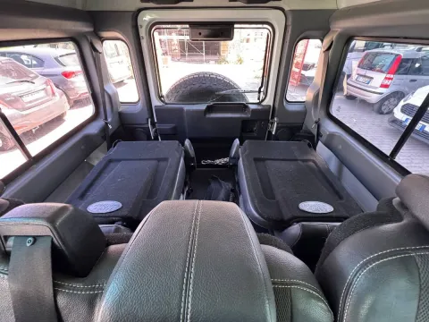 Land Rover Defender 110 2.2 td SW - Immagine 15