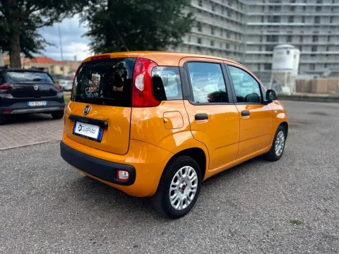 Fiat Panda 1.2 Lounge s&s 69cv my19 - Immagine 5
