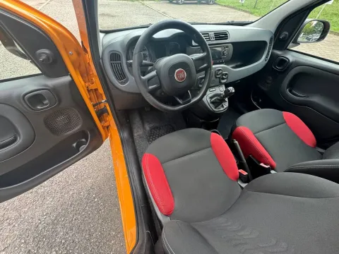 Fiat Panda 1.2 Lounge s&s 69cv my19 - Immagine 12
