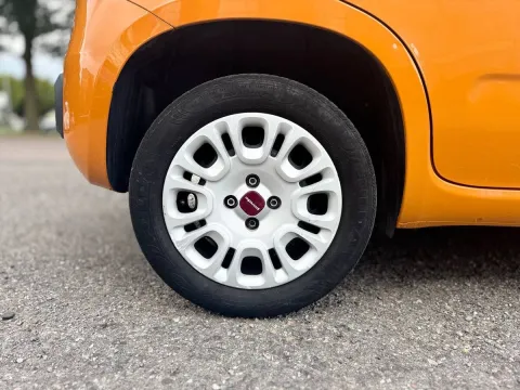 Fiat Panda 1.2 Lounge s&s 69cv my19 - Immagine 17