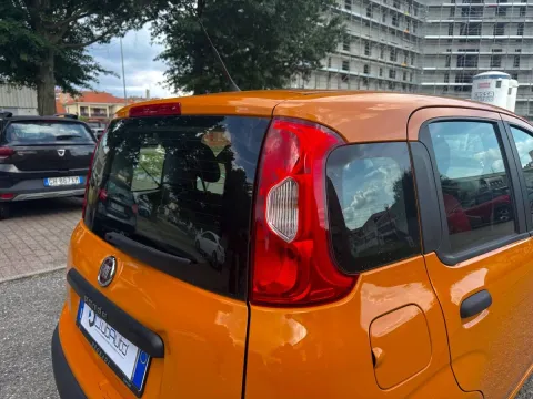 Fiat Panda 1.2 Lounge s&s 69cv my19 - Immagine 19